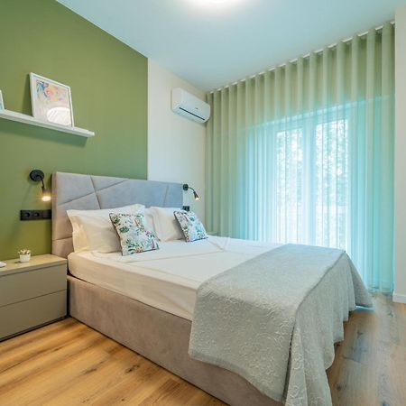 Casa Flores - 2 Bedroom, Lift, Ac, Car Parking - Extra ポルト エクステリア 写真